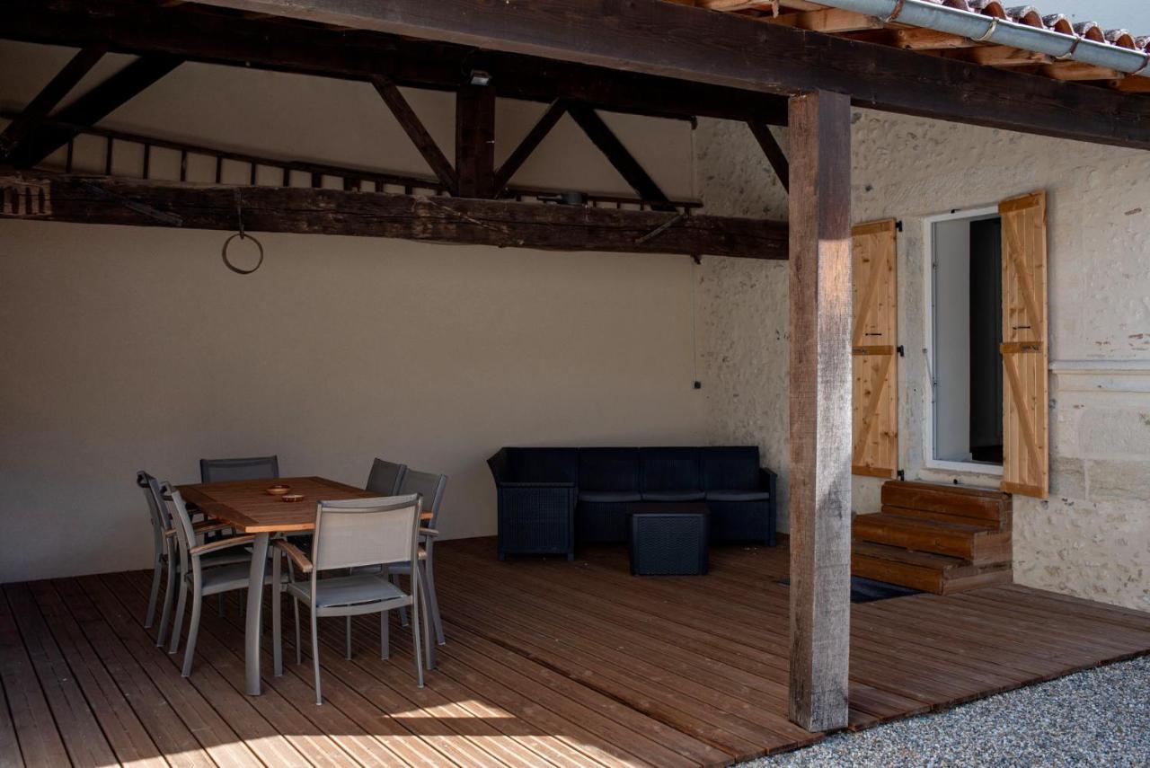 Au Coeur Du Village Bassillac Perigueux Esterno foto