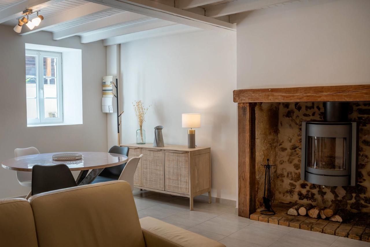 Au Coeur Du Village Bassillac Perigueux Esterno foto